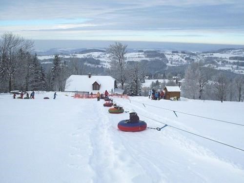 Snowtubing lift in Benecko